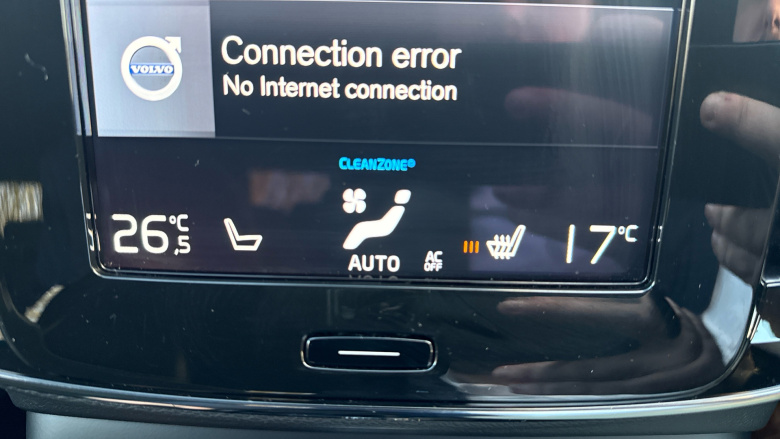 Volvo Xc40 2.0 B4P R DESIGN Pro 5dr Auto Petrol Estate